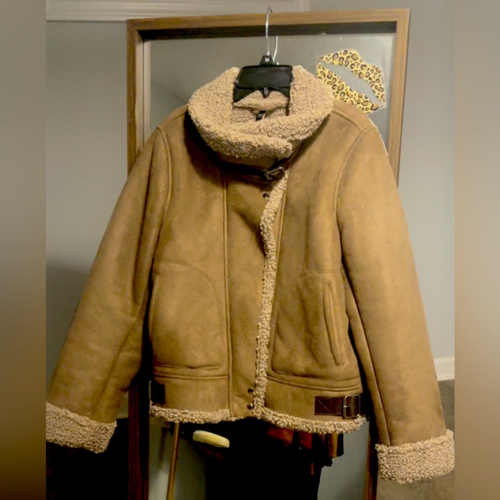 Very heavy Sherlyn jacket Tan color size medium